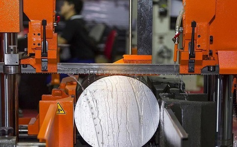 筠连立式金属带锯床切削出现跑带故障解决方法！